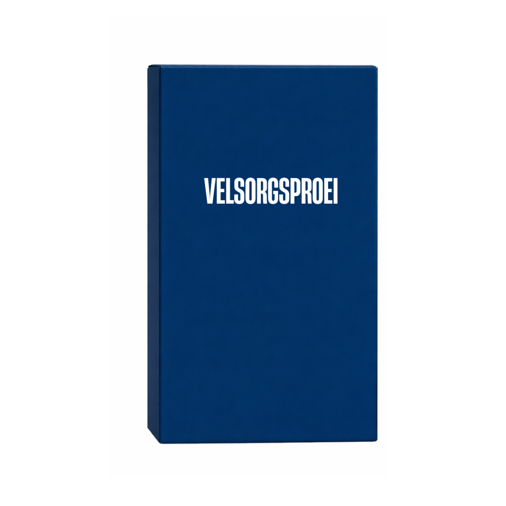 Velsorgsproei velversorgingsproei verpakking in donkerblou kleur met wit teks.