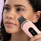 Aardlig ClearSkin Pro in use for skincare, highlighting its pore-cleansing feature and design.