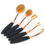 Aardlig SmoothBlend Brush set featuring oval-shaped makeup brushes with soft bristles and ergonomic handles.